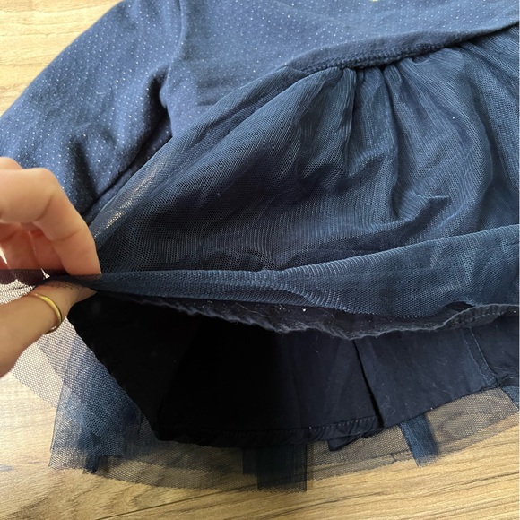 Bundle of Dress + tights - Picture 3 of 6